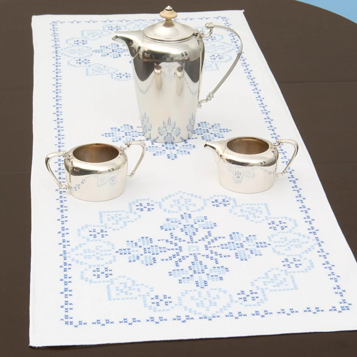 Americana Table Runner 560-366